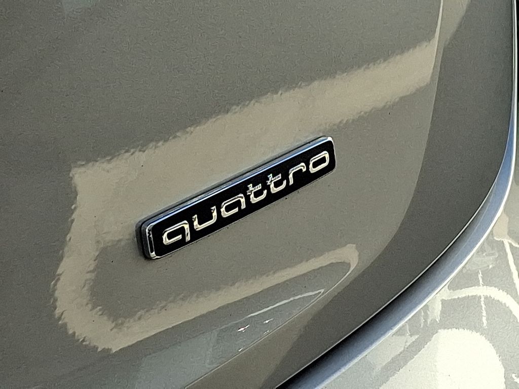 Thumbnail: 2025 Audi Q5 - 30