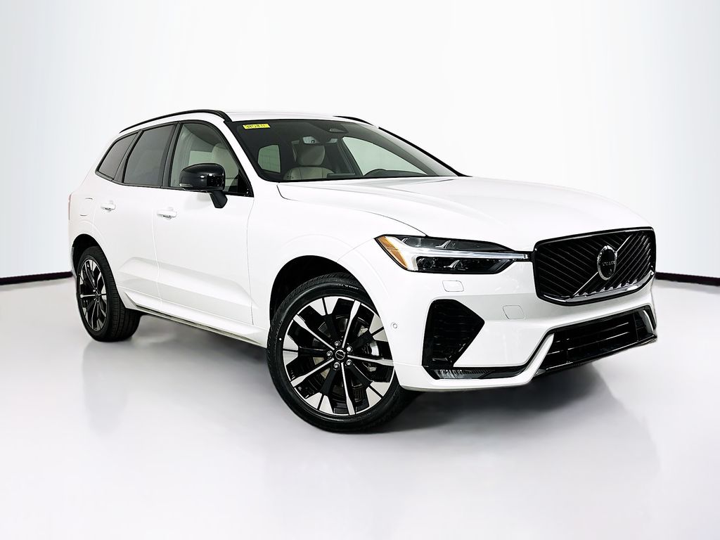 2026 Volvo XC60 B5 Plus