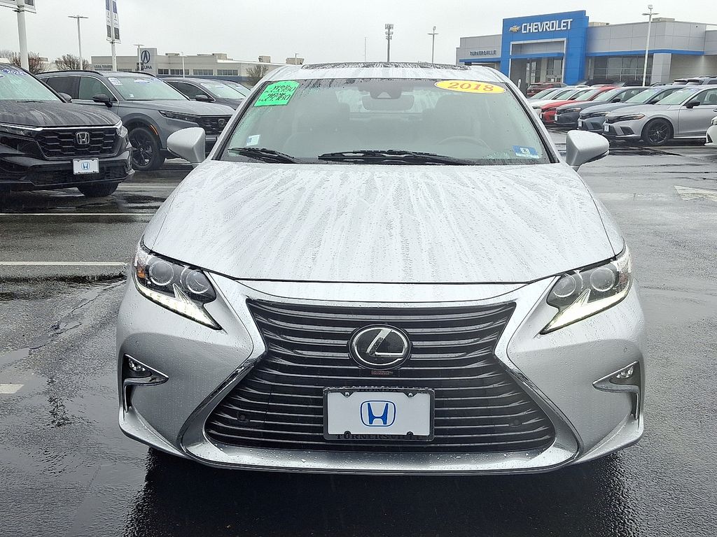 Thumbnail: 2018 Lexus ES - 2