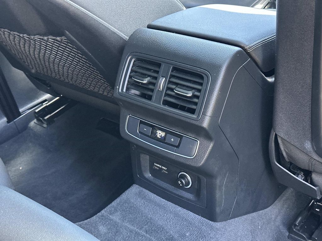 Thumbnail: 2021 Audi Q5 - 27