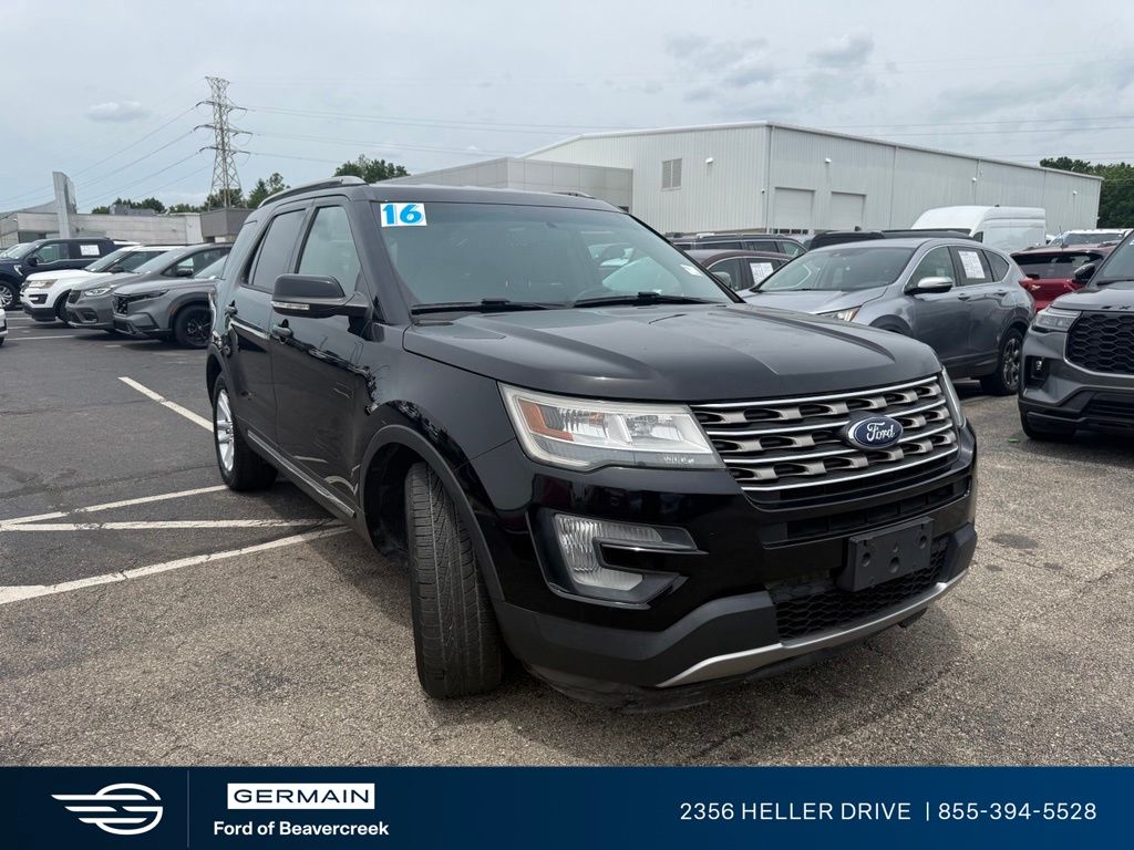 Used 2016 Black Ford XLT image 3