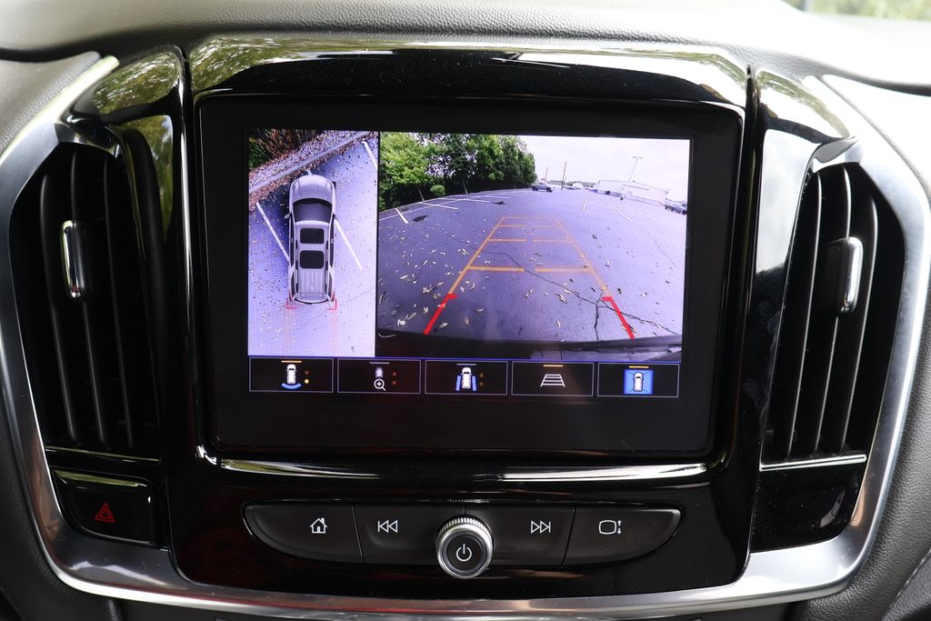 Thumbnail: 2023 Chevrolet Traverse - 18