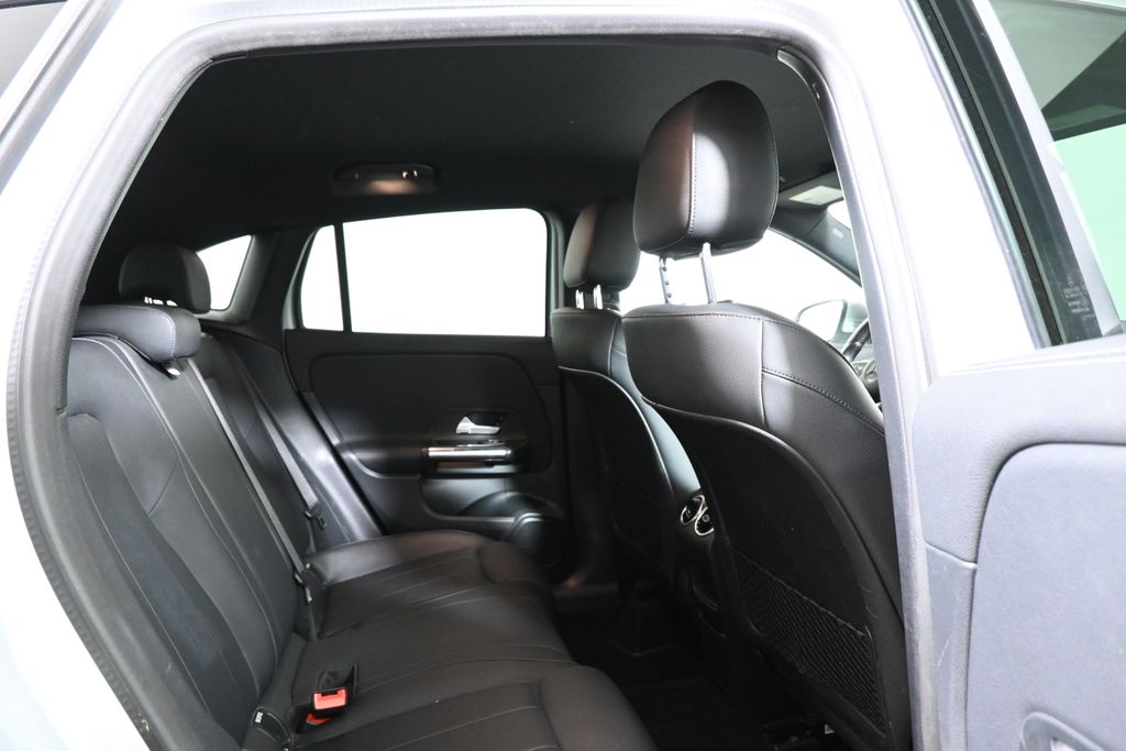 Thumbnail: 2022 Mercedes-Benz GLA - 25