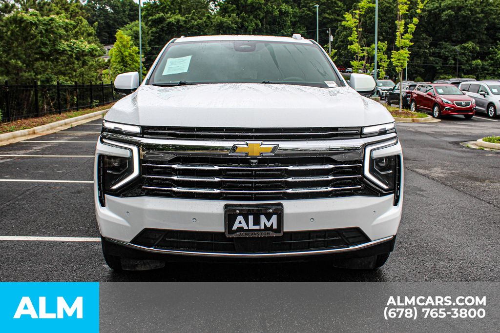 Used 2025 White Chevrolet LT image 10