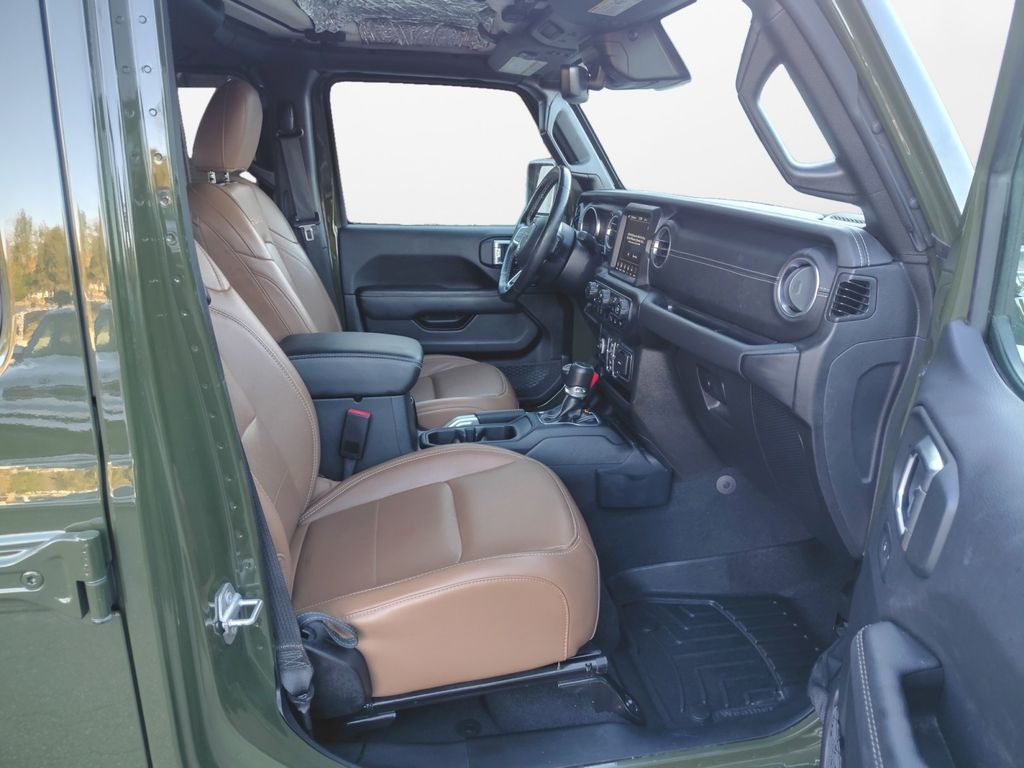 Used Car 2022 Jeep Gladiator  Overland For Sale Under $35,000 In Austin, Texas