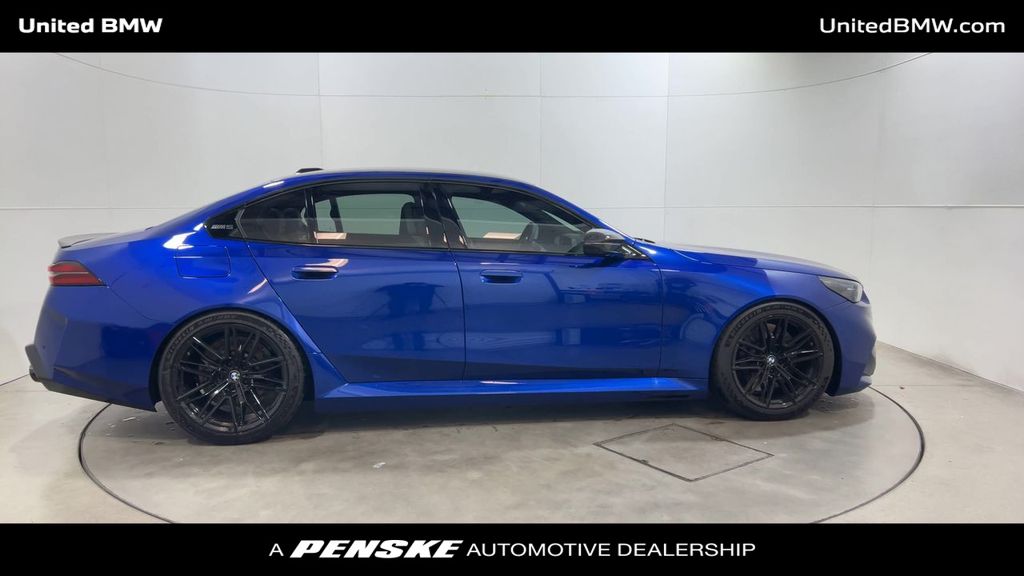 Thumbnail: 2025 BMW M5 - 9