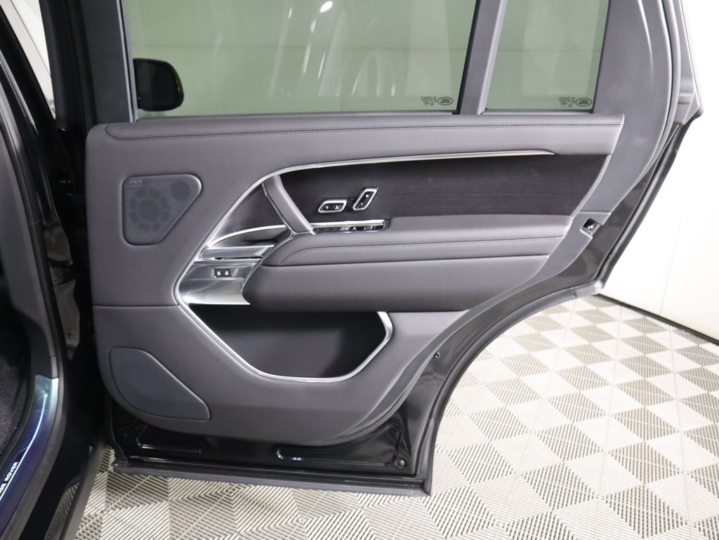 Thumbnail: 2025 Land Rover Range Rover - 29
