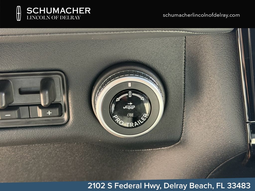 new 2026 Lincoln Navigator car, priced at $103,164