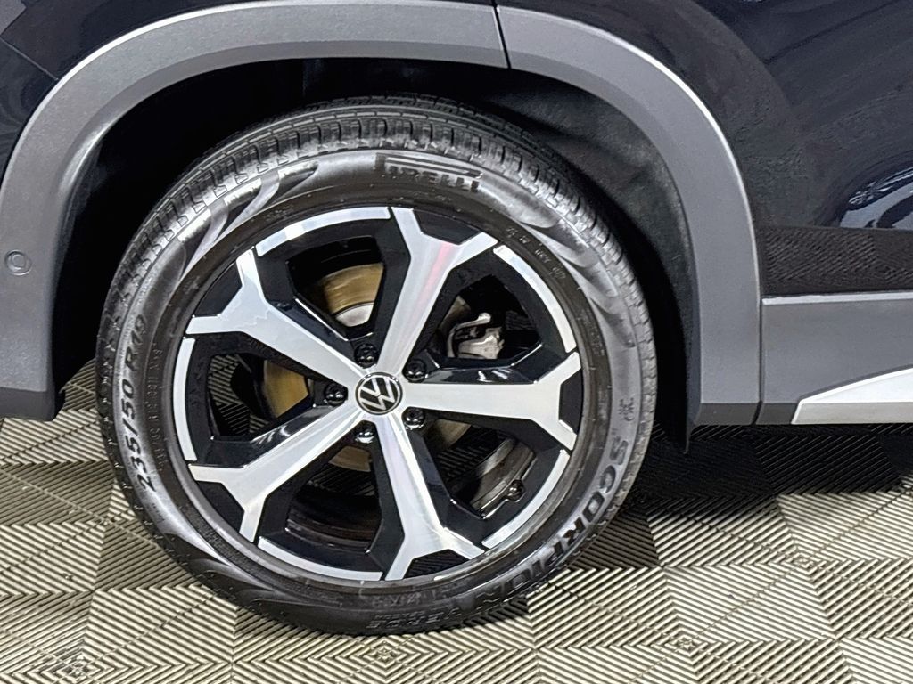 2025 Volkswagen Tiguan 2.0T SE