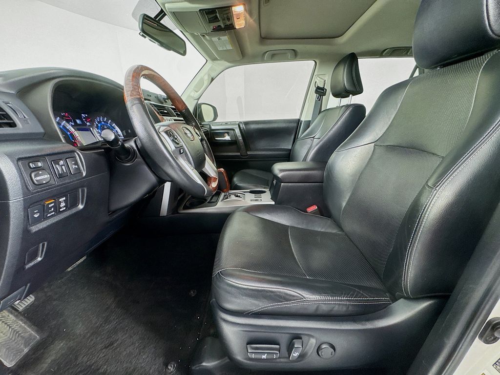 2017 Toyota 4Runner Limited photo