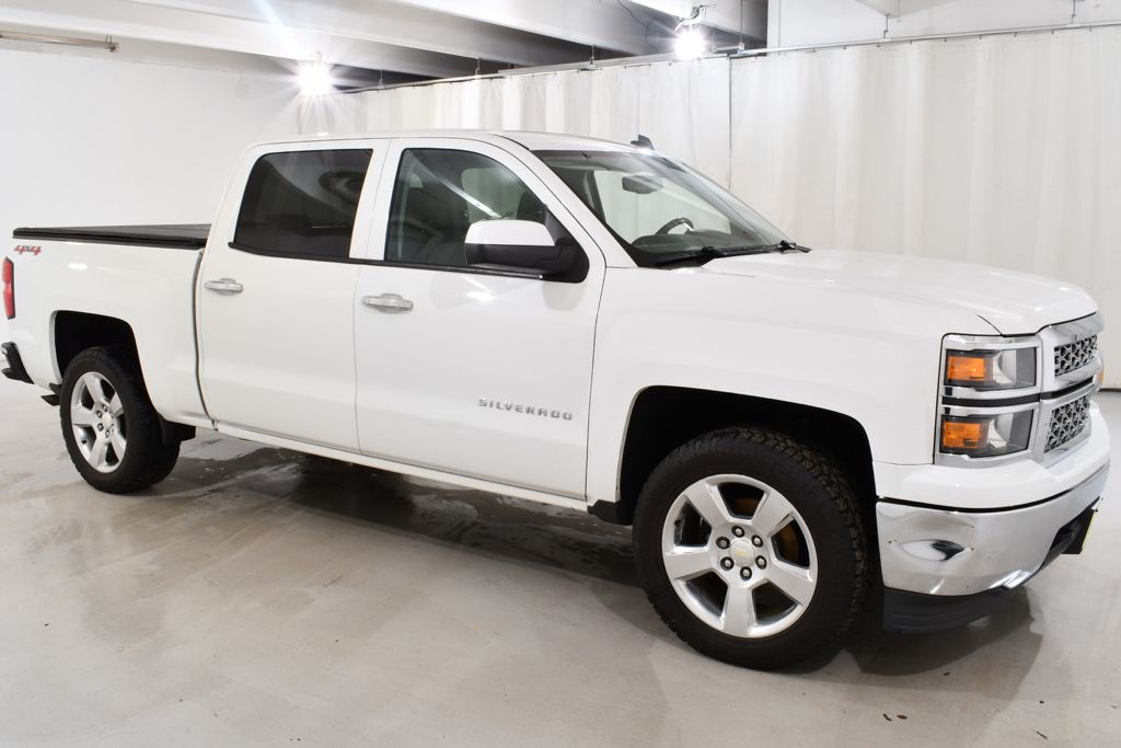 Used 2014 White Chevrolet LT Flex Fuel image 5