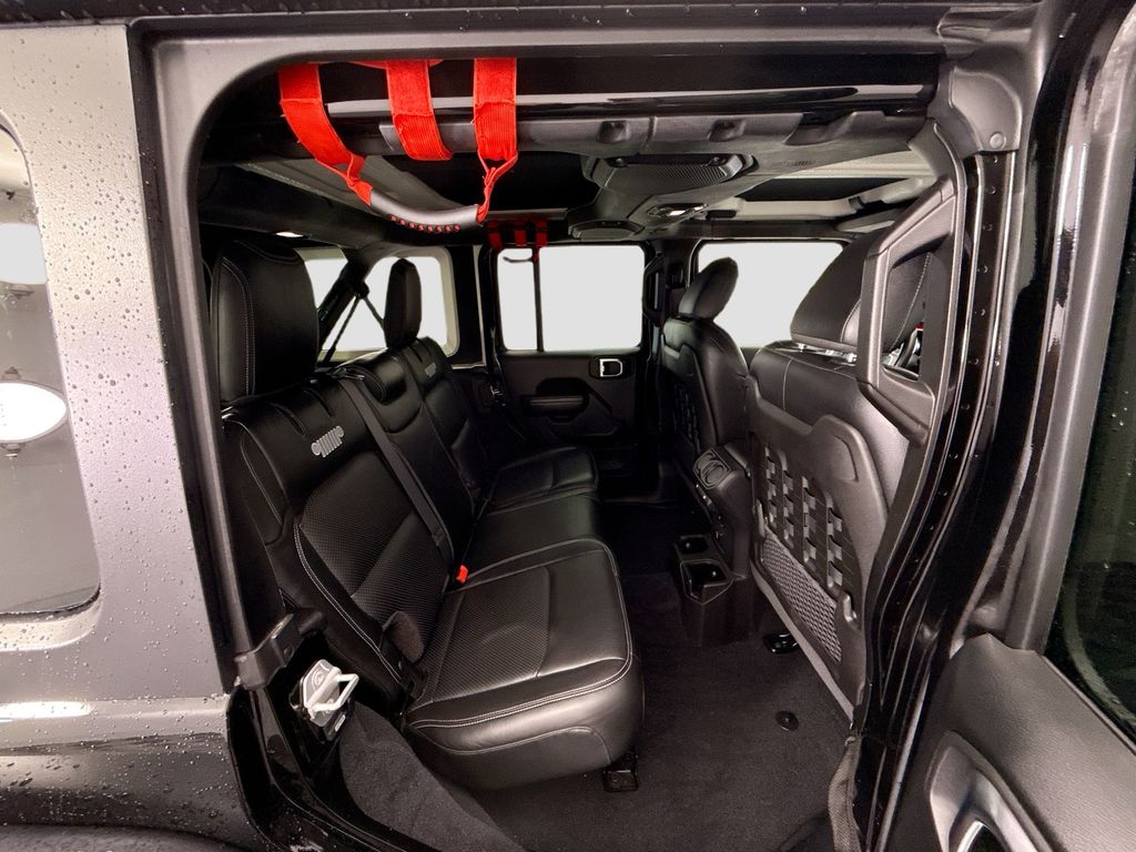 Thumbnail: 2018 Jeep Wrangler - 23