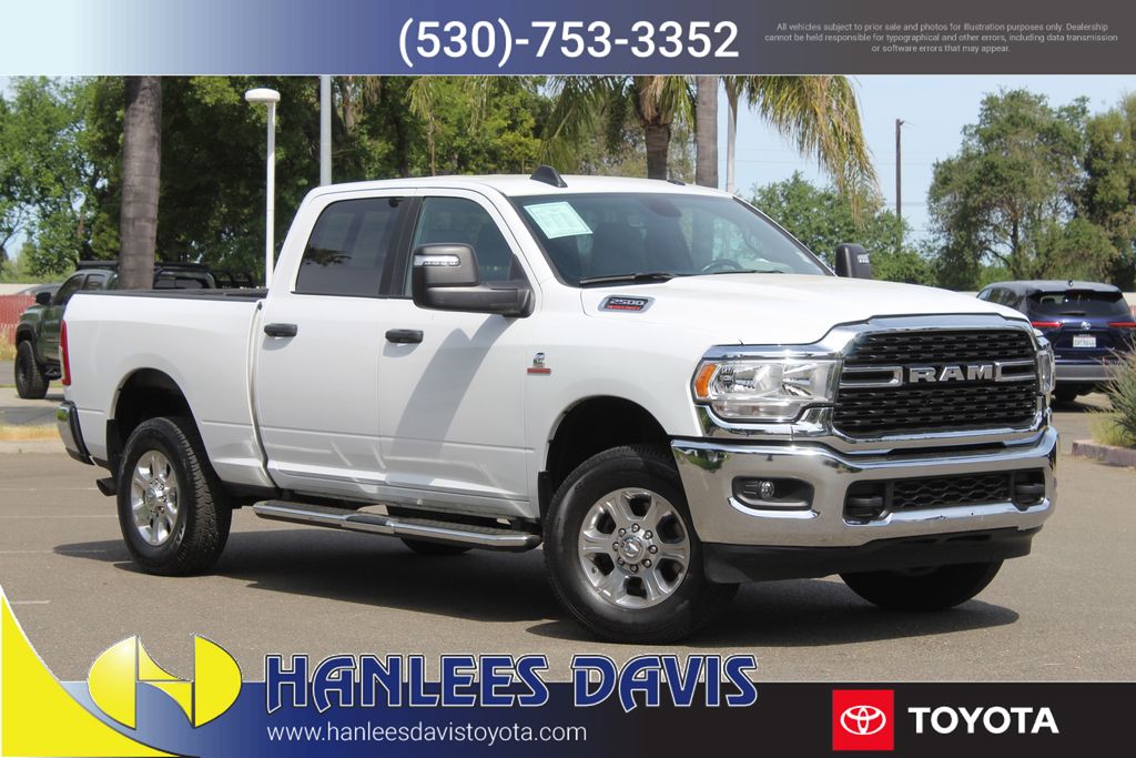 2024 RAM 2500 Big Horn Crew Cab 4WD