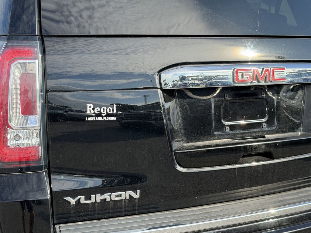used 2018 GMC Yukon car, priced at $23,991