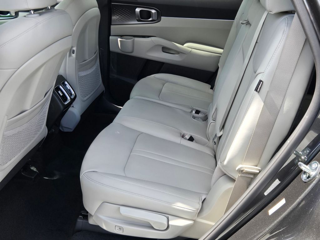 2026 Kia Sorento - $37,620