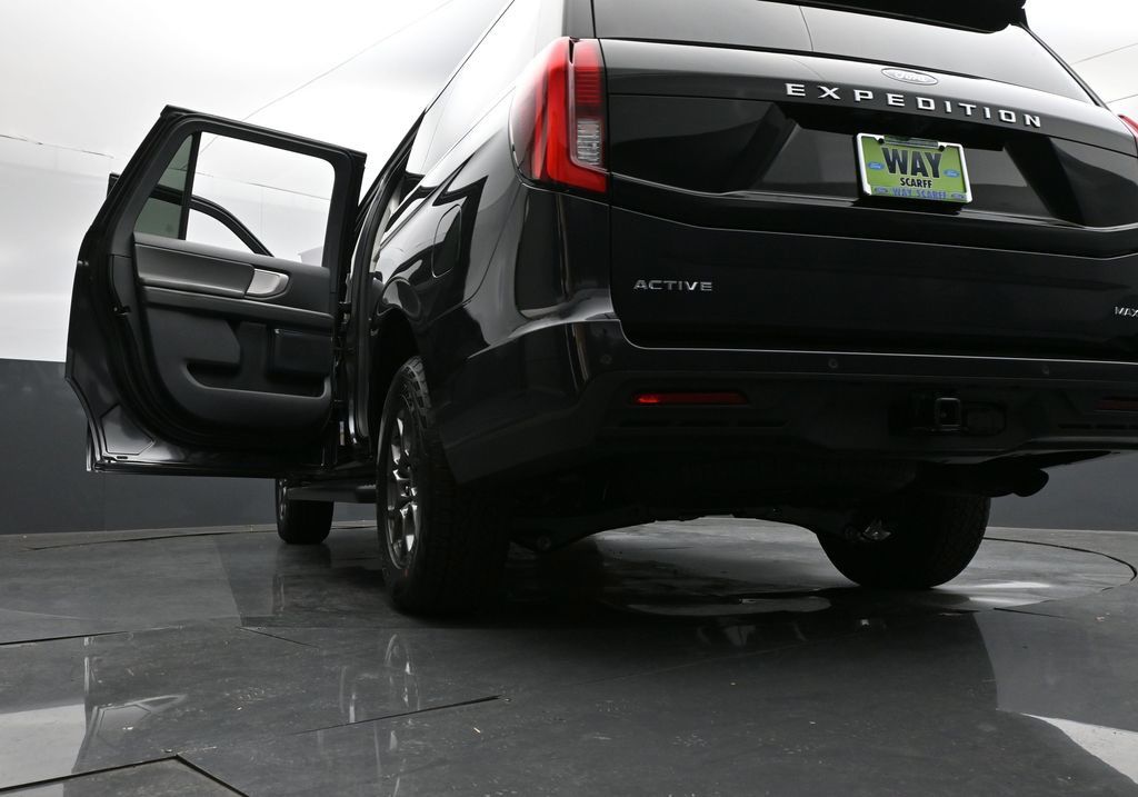 2026 Ford Expedition Max Active MAX