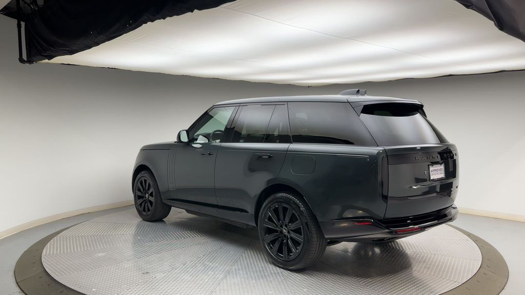 Thumbnail: 2025 Land Rover Range Rover - 4