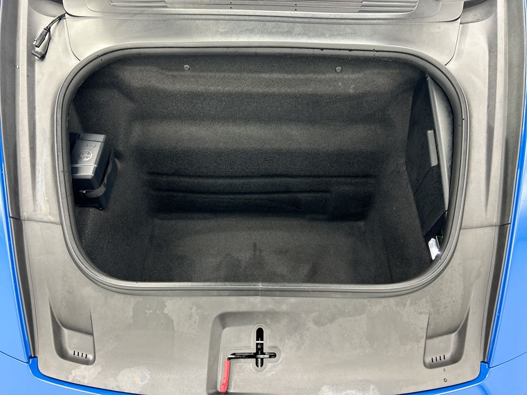 Thumbnail: 2025 Porsche 911 - 25