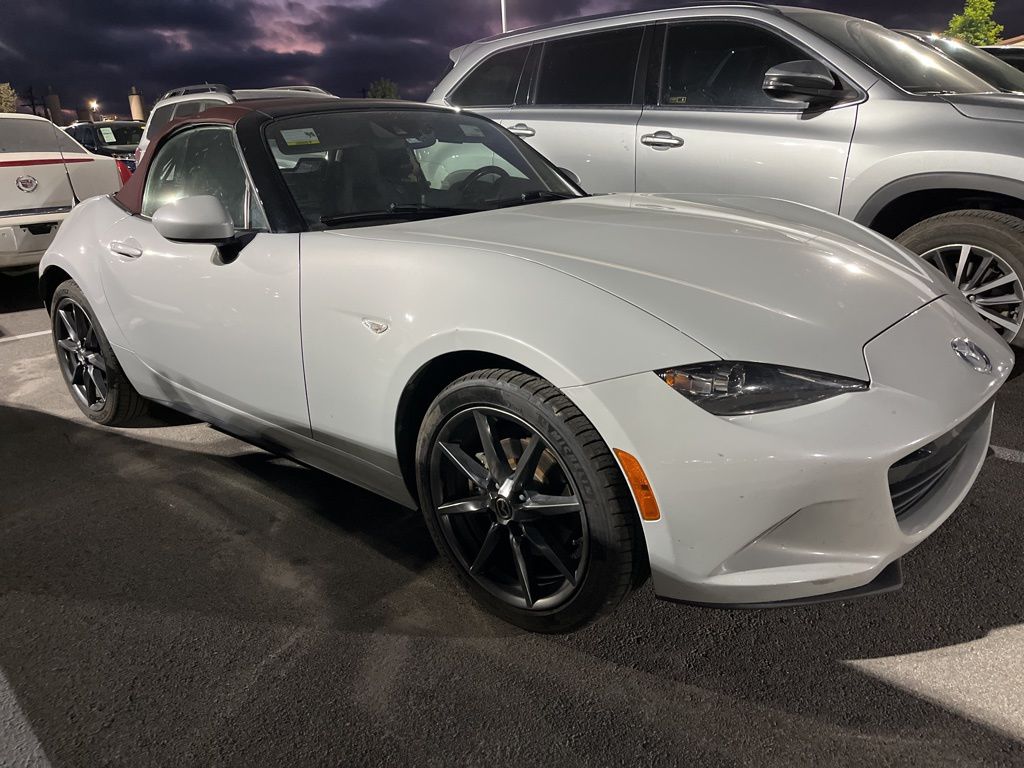 Thumbnail: 2018 Mazda MX-5 Miata - 2
