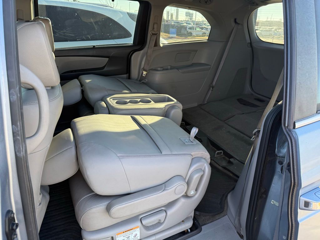 Thumbnail: 2012 Honda Odyssey - 10