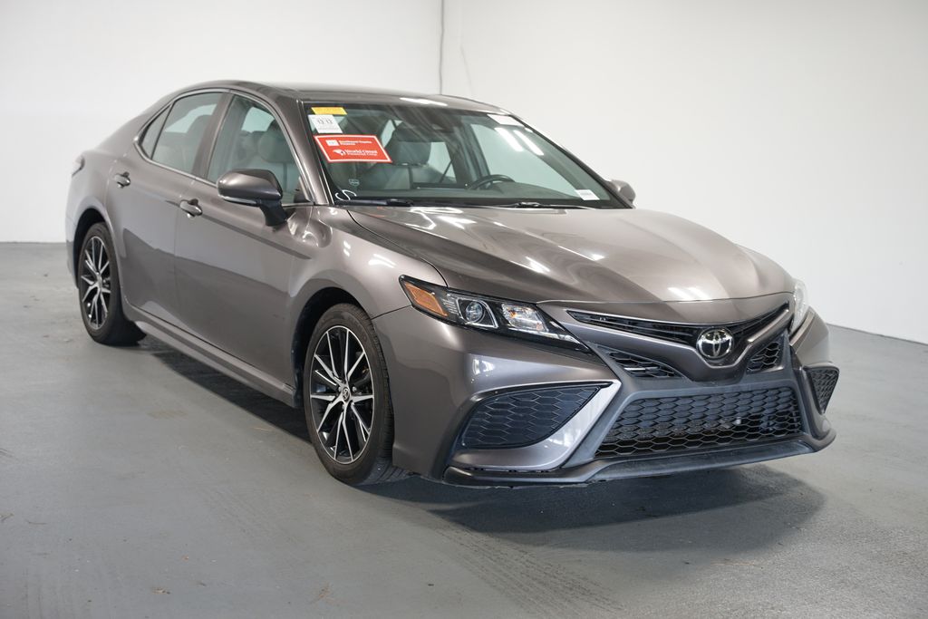 Thumbnail: 2022 Toyota Camry - 3
