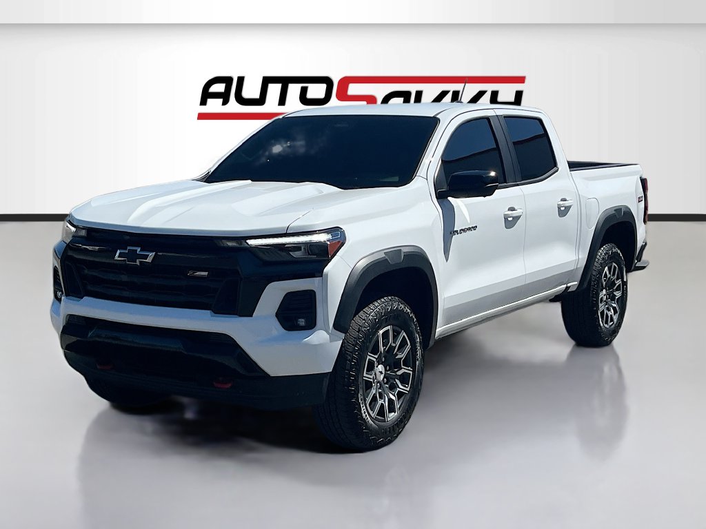 Used 2024 White Chevrolet Z71 image 3