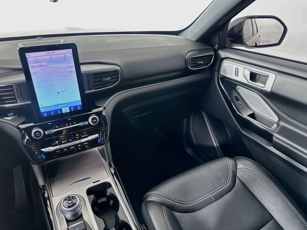 Thumbnail: 2022 Ford Explorer - 24