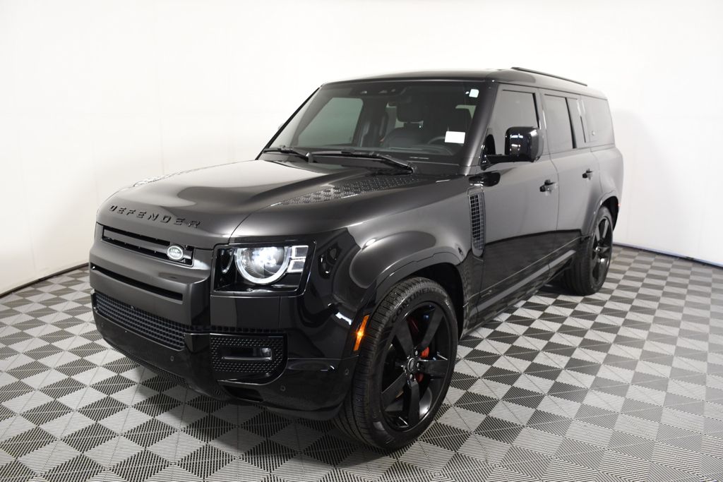  2024 Land Rover Defender 130 P400 X AWD   