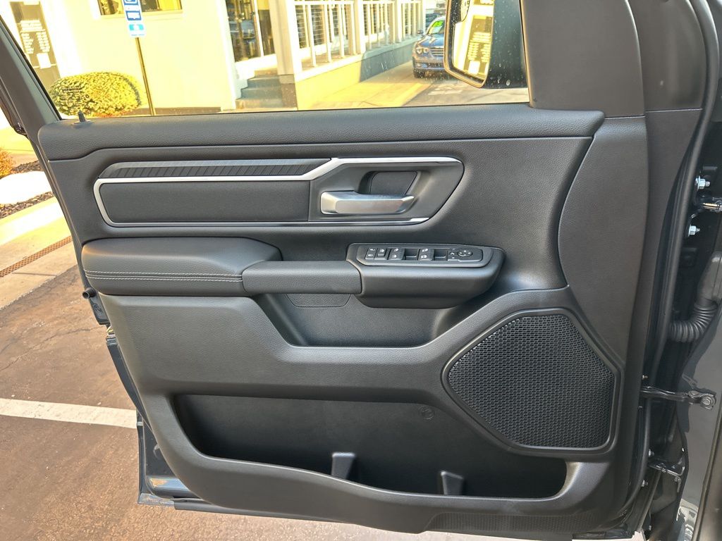 2025 RAM 1500 Big Horn/Lone Star - Photo 17
