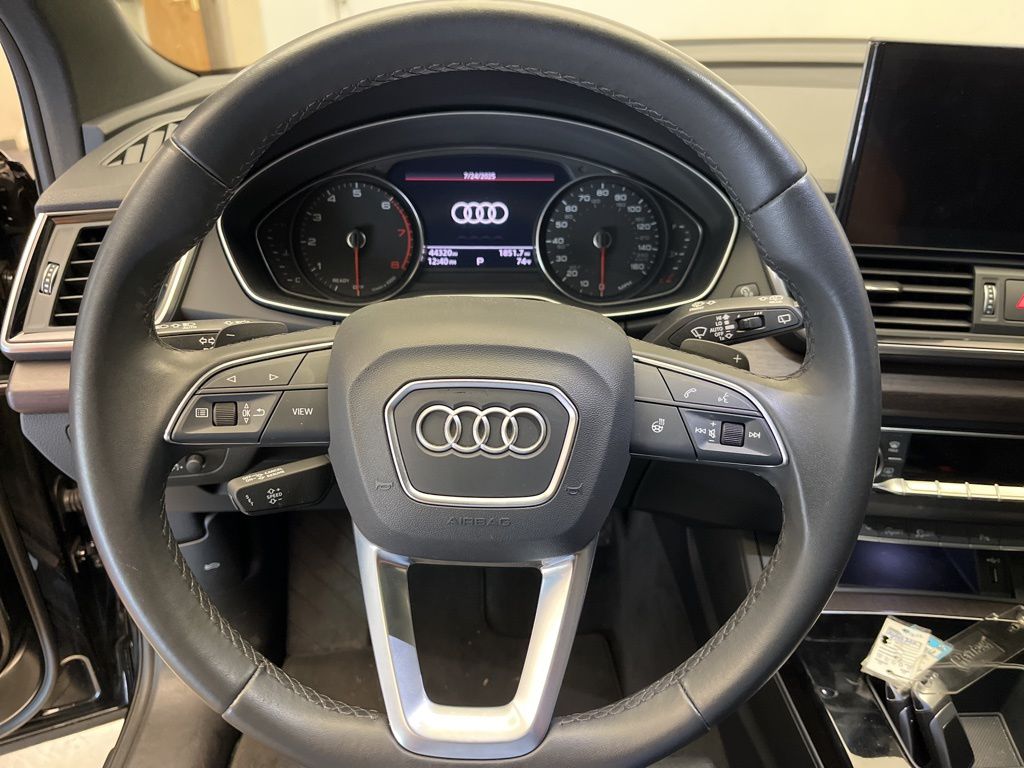 Thumbnail: 2022 Audi Q5 - 13