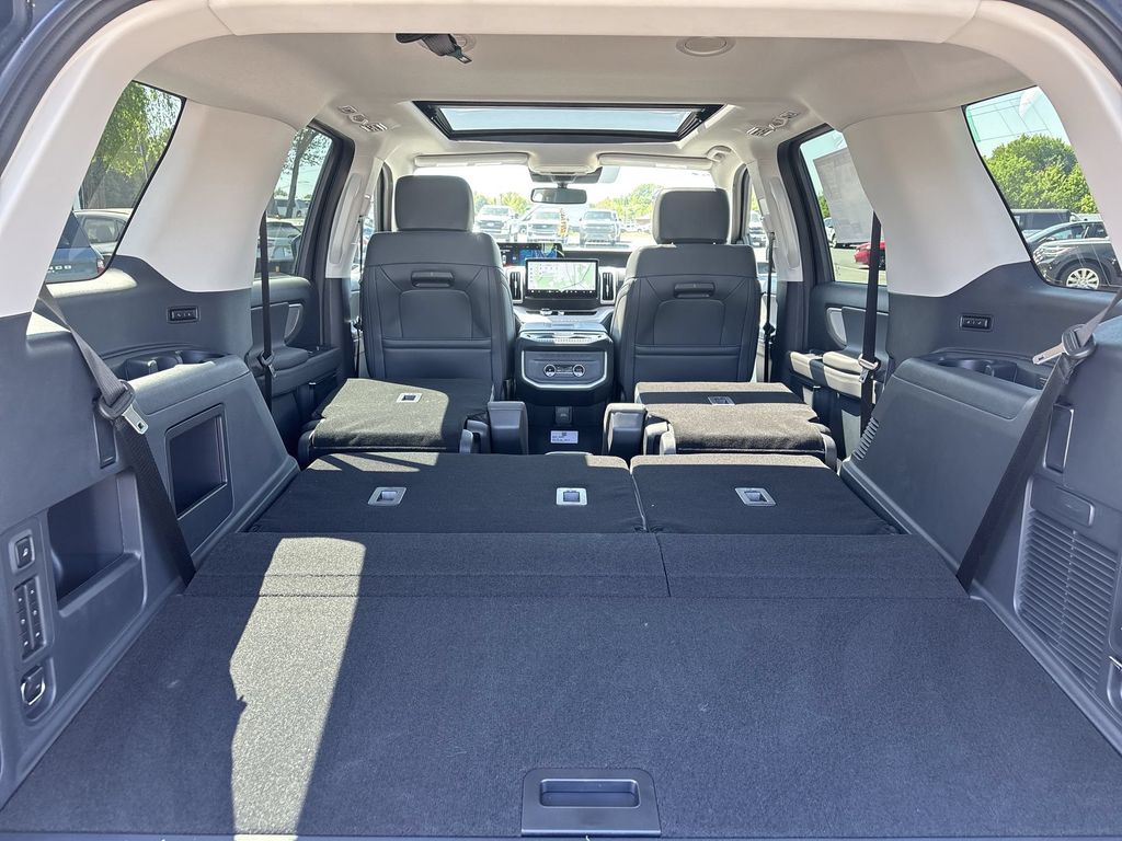 New 2026 Dark Matter Gray Metallic Ford Active image 22