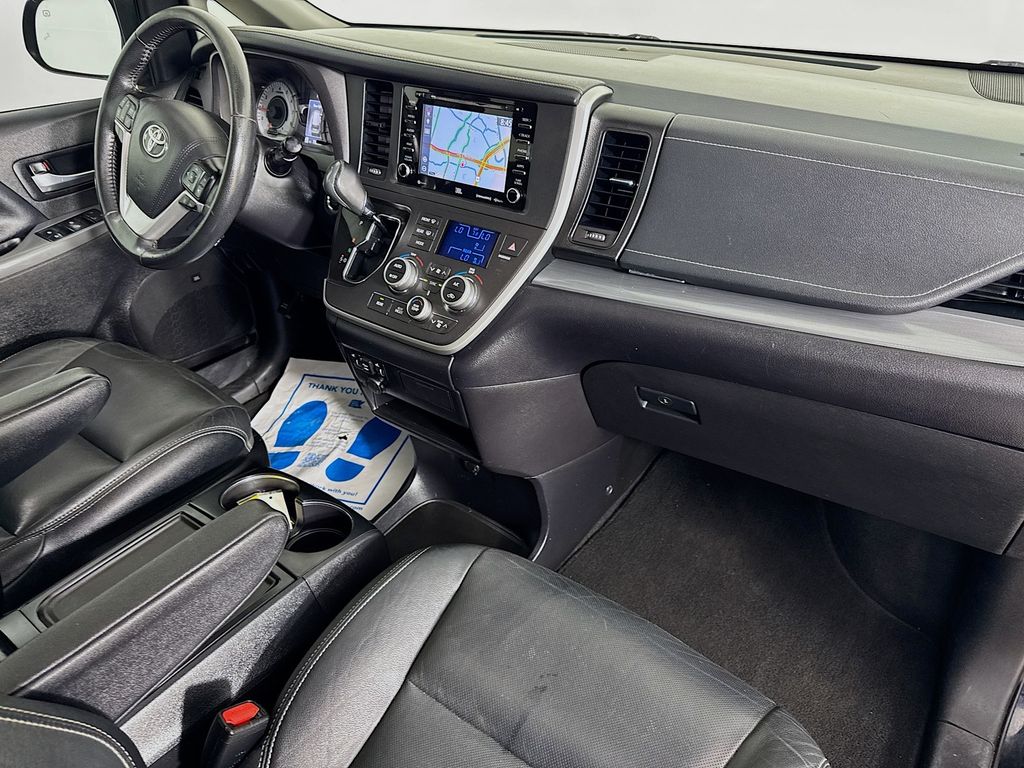 Used Car 2020 Toyota Sienna  For Sale Under $30,000 In Austin, Texas