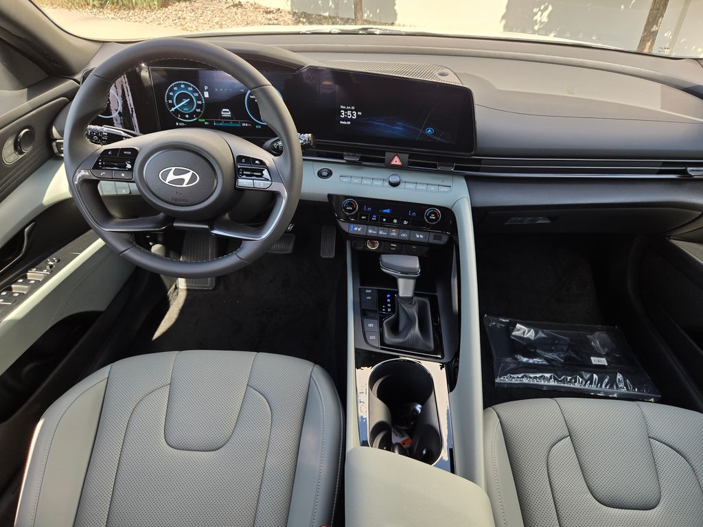 Thumbnail: 2025 Hyundai Elantra - 26