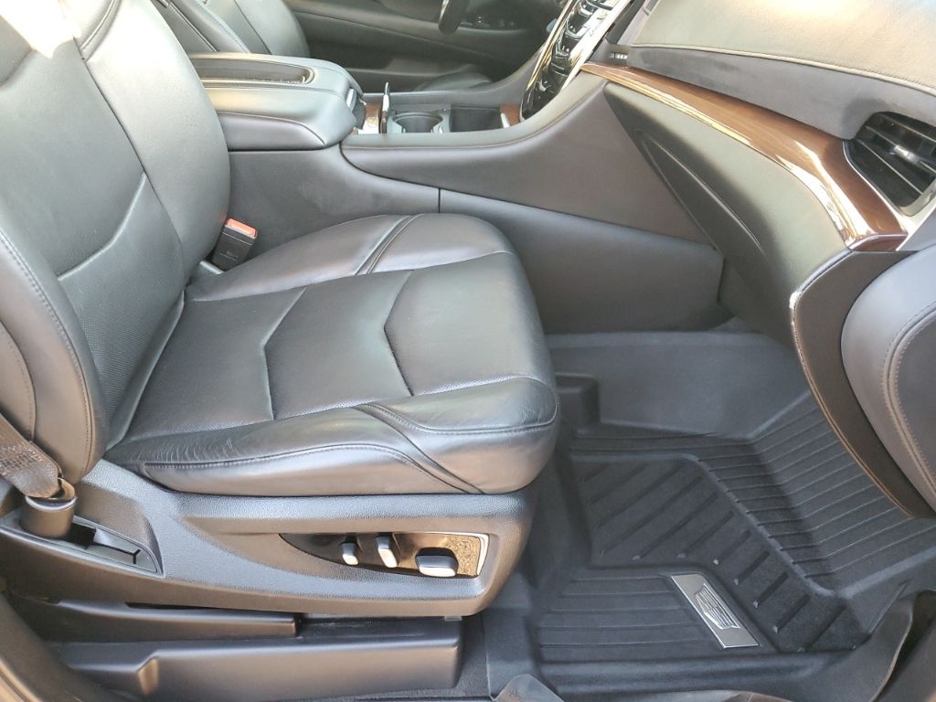 Used Car 2020 Cadillac Escalade  Luxury For Sale Under $30,000 In Austin, Texas