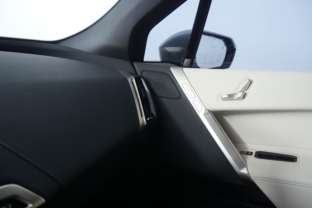 Thumbnail: 2023 BMW iX - 26