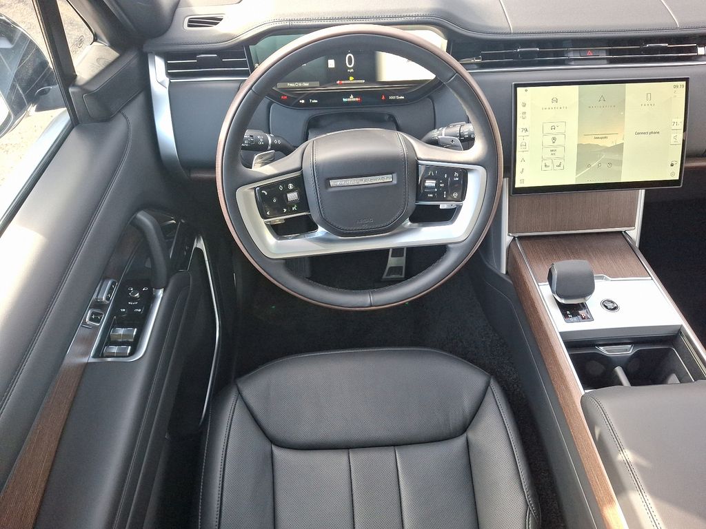 2025 Land Rover Range Rover SE 8