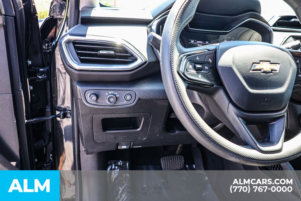 Used 2023 Black Chevrolet LT image 25