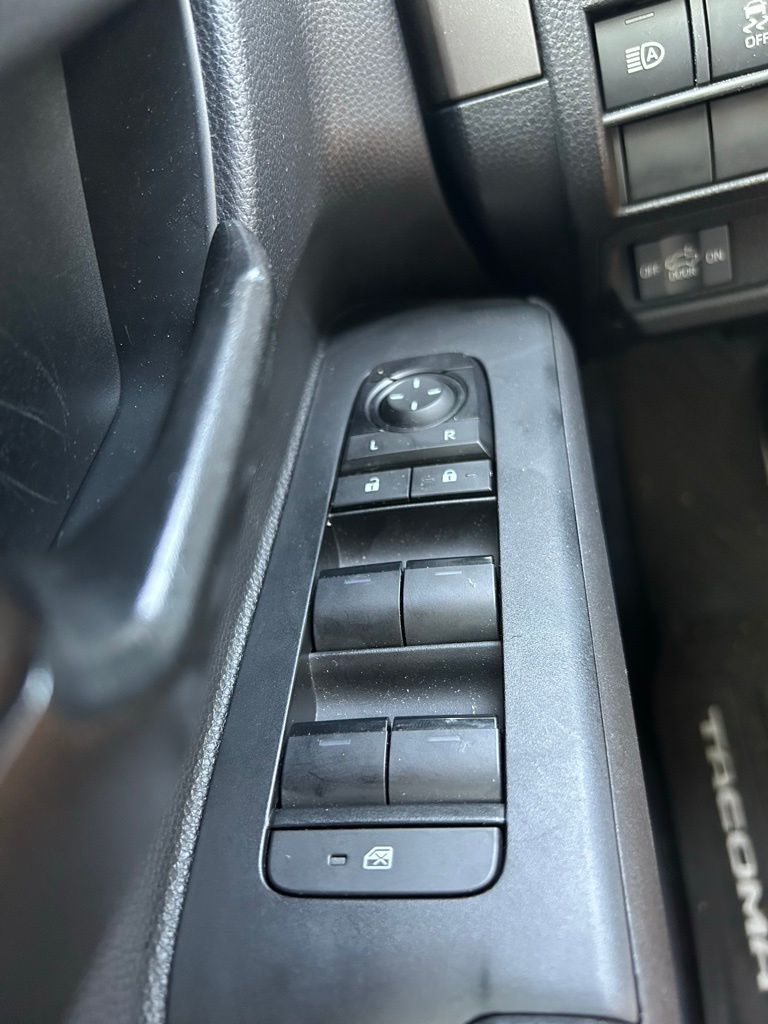 2024 Toyota Tacoma SR5 27