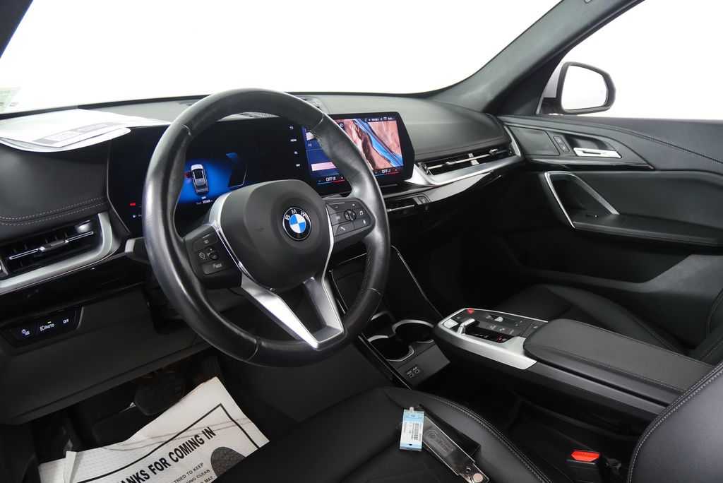Thumbnail: 2024 BMW X1 - 13