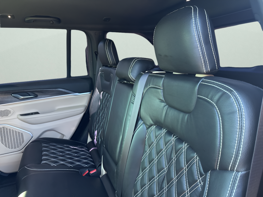 Used Car 2023 Jeep Grand Cherokee  Limited For Sale Under $30,000 In Austin, Texas