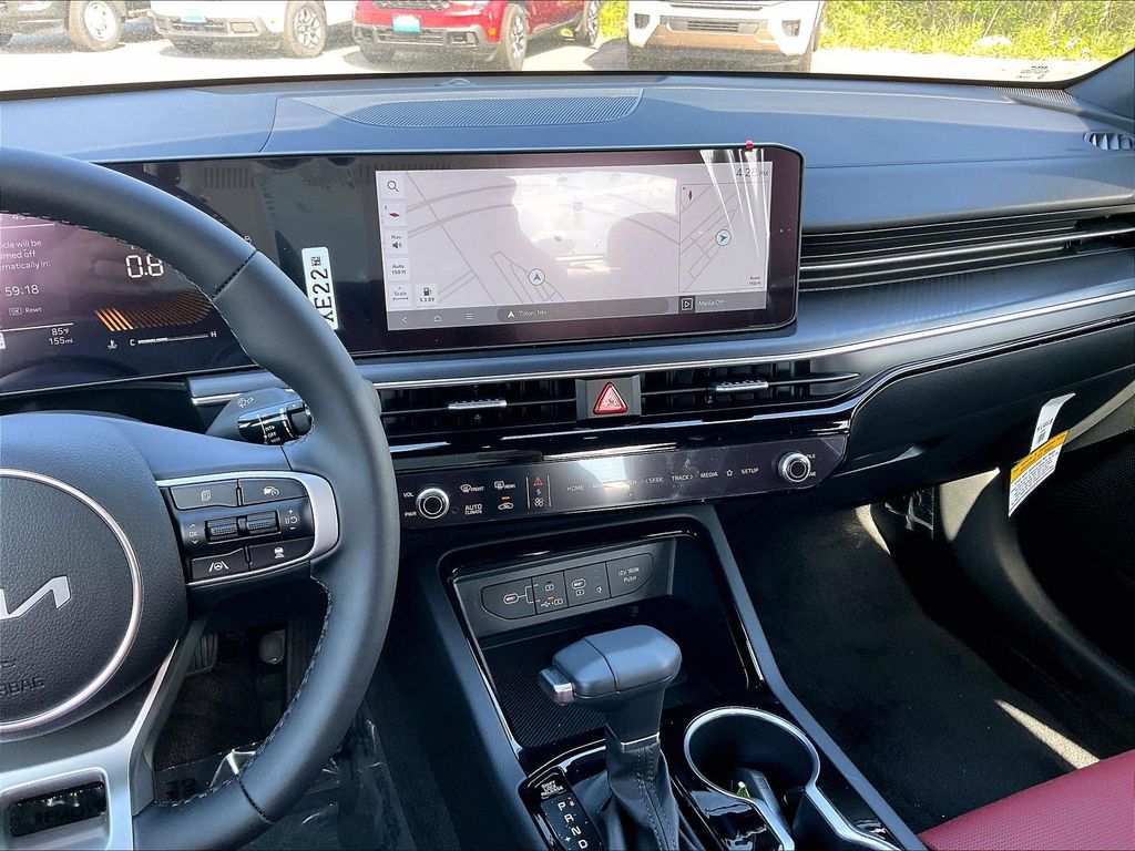 2026 Kia K5 — photo 13