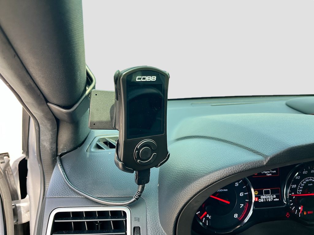 Used 2019 Silver Subaru Limited image 32