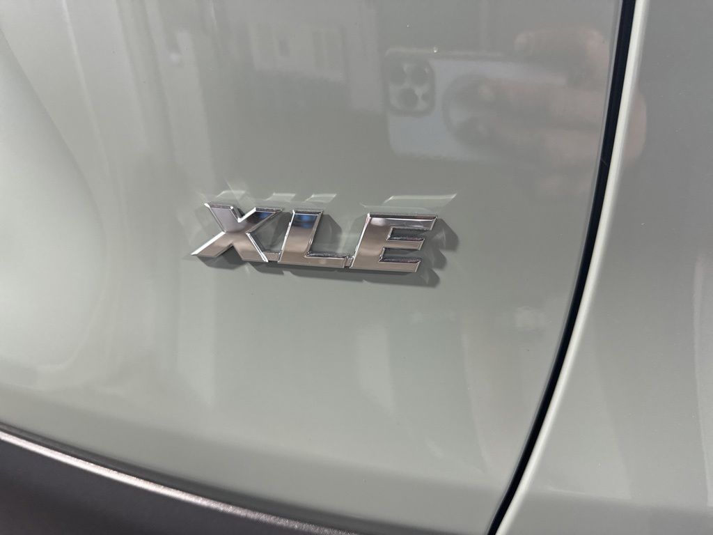 Thumbnail: 2024 Toyota RAV4 - 20