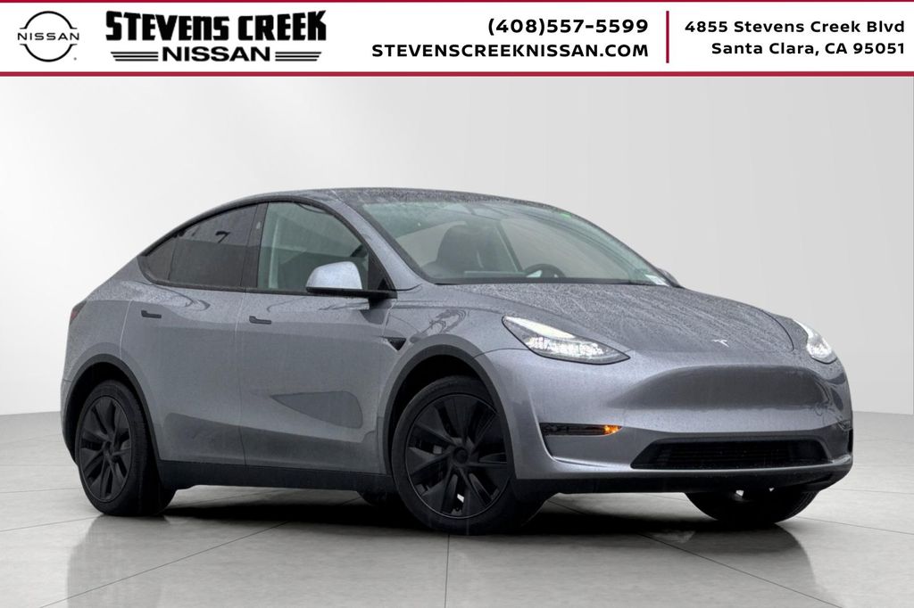 2025 Tesla Model Y Long Range RWD