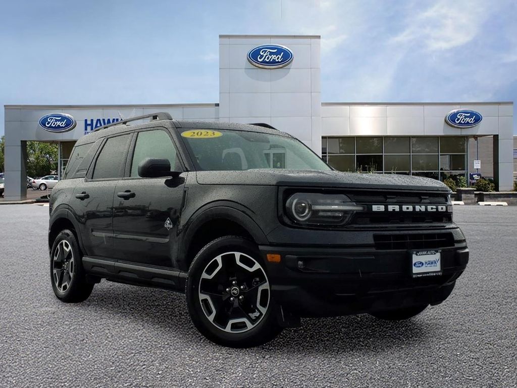 Shadow Black 2023 Ford Bronco Sport Outer Banks AWD SUV / Crossover All-Wheel Drive 8-Speed Automatic