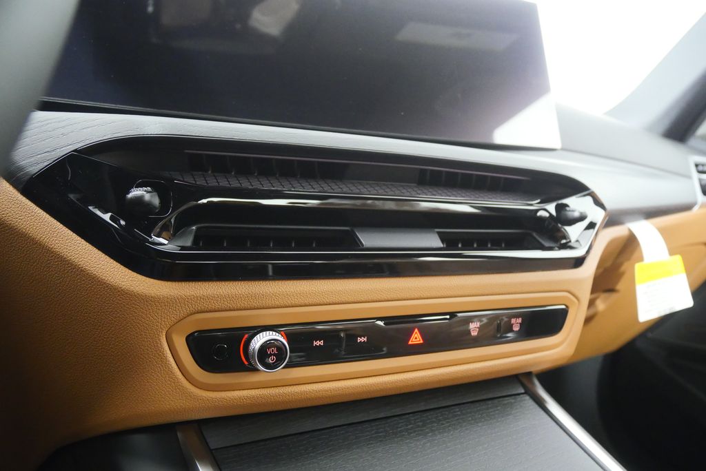 Thumbnail: 2026 BMW 3 Series - 22