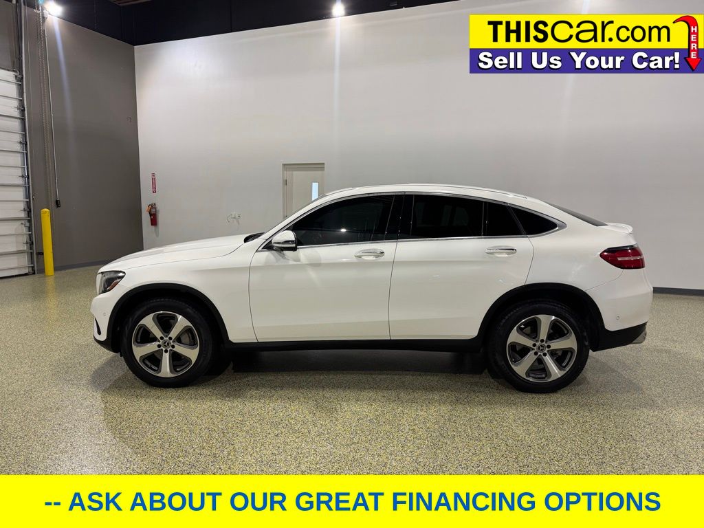 2019 Mercedes Benz GLC 4MATIC photo 2