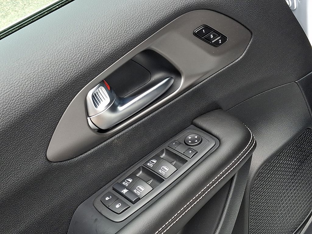 New 2027 Chrysler Pacifica Van