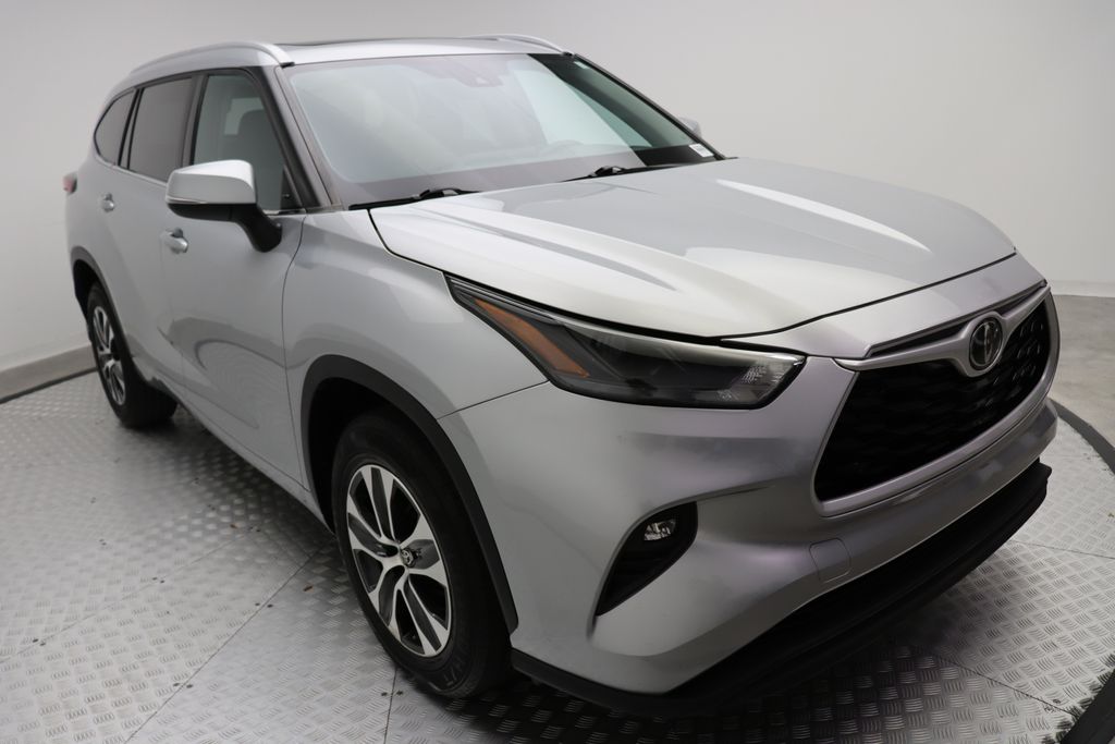 2022 Toyota Highlander XLE 6