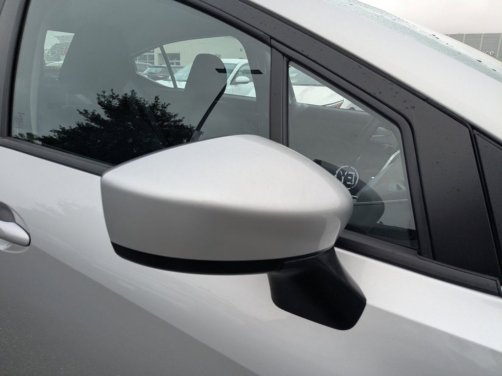 New 2025 Nissan Versa Sedan